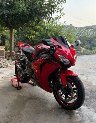 Honda CBR 1000RR Fireblade 2008