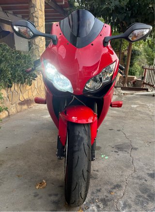 Honda CBR 1000RR Fireblade 2008