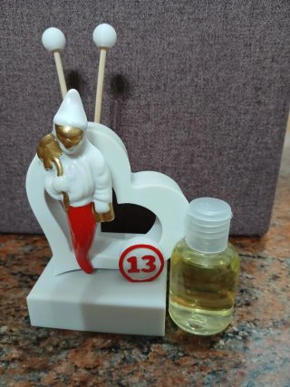 Profumatore Pulcinella con Cuore e Numero 13
