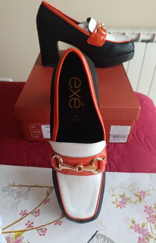 Mocasines plataforma negros y naranjas 37 de 110€