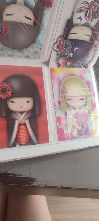 Collezione di photocards di bambole Kimidoll giapponesi