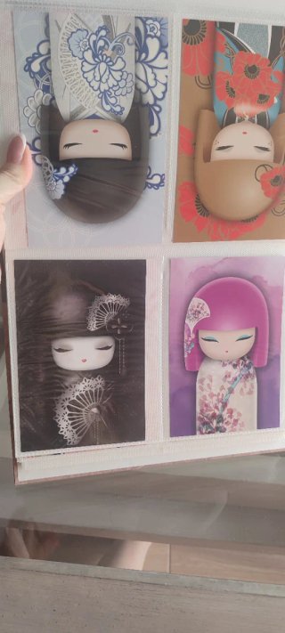 Collezione di photocards di bambole Kimidoll giapponesi