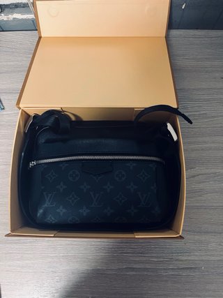Riñonera Louis Vuitton Negra dd cuero