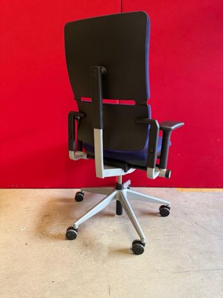 Silla Please II Steelcase.