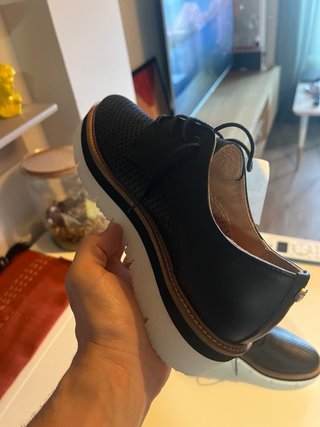 Zapatos Pollini Negros Talla 37