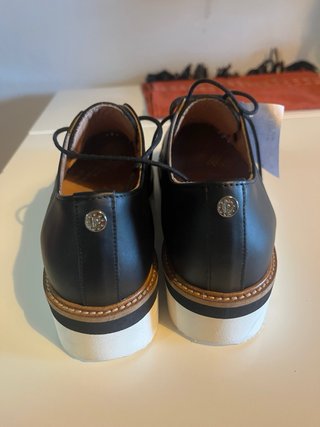 Zapatos Pollini Negros Talla 37