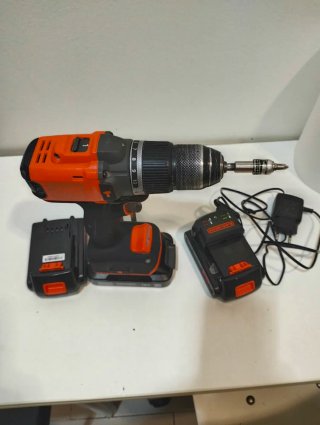 Taladro Black & Decker BLD683