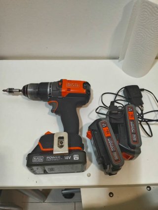 Taladro Black & Decker BLD683