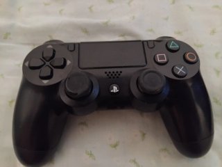 PS4 Fat 500 GB + 2 mandos