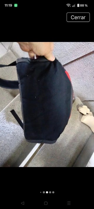 Mochila Adidas Negra y Roja