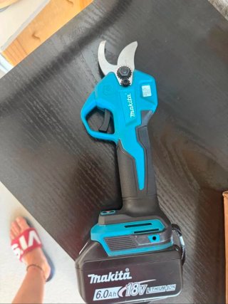 Tijeras Eléctricas Makita 18V