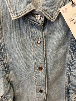 Chaleco vaquero Zara volantes Talla XS