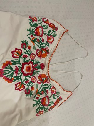 Bañador Zara bordado flores Talla XL NUEVO
