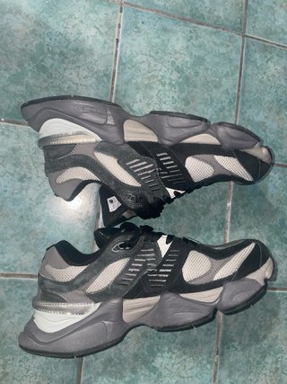 New Balance 9060 Scarpe Uomo Nero Grigio