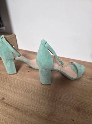 Zapatos de tacón verde