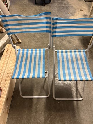 Tavolo portatile Stilac con sedie vintage