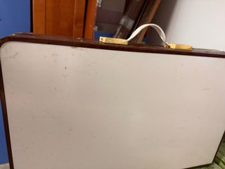 Tavolo portatile Stilac con sedie vintage