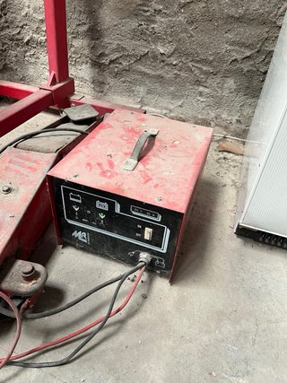 Traspaleta Eléctrica 24V Carga 1200kg