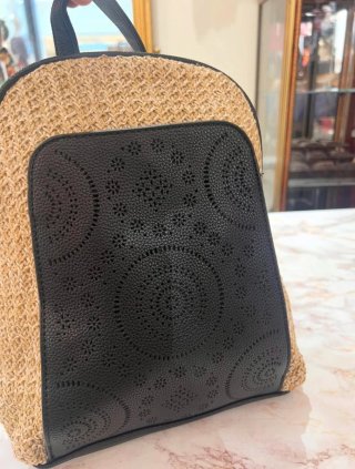 Mochila Beige y Negra Estilo Mandala