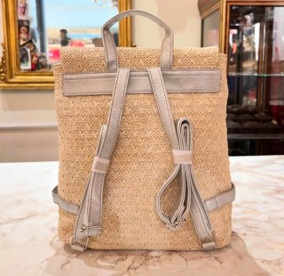 Mochila Beige y Plateada con Diseño