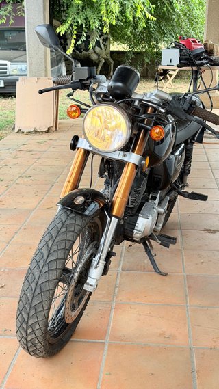 Hanway Cafe Racer 125 Negra