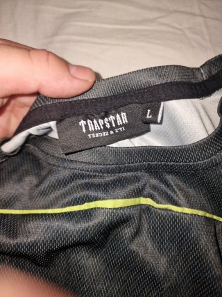 Camiseta Trapstar Negra y verde