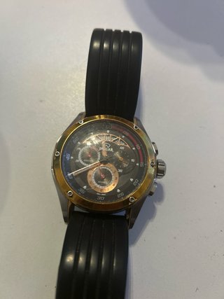 Reloj Jaguar Negro y Dorado