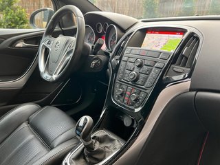 Opel Astra OPC 2.0T 280cv 112.000km 3/2014