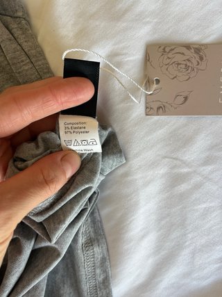 Camiseta estampado de corazones, a estrenar