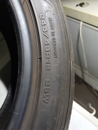 Goodyear 245/45 R18 96W