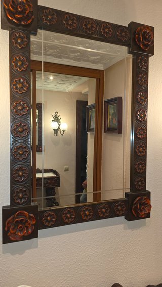 Mueble Castellano Madera Tallada con espejo
