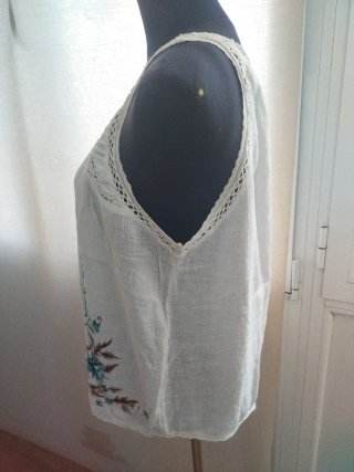 Camiseta Sfera bordada