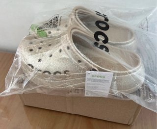 Crocs Plataforma Doradas Brillantes