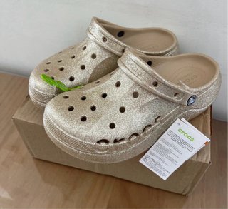 Crocs Plataforma Doradas Brillantes