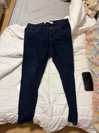 Pantalón vaquero estilo mallas azul
