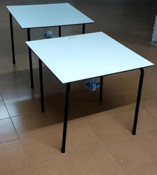 Tavoli Resol Smontabili in Metallo e Legno (a 25€ l'unità)