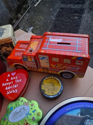 Tante scatoline in latta vintage tutte euro 20