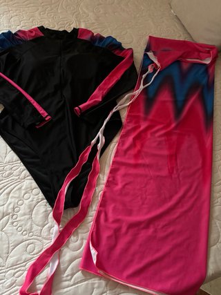 Traje de baño y pareo verano