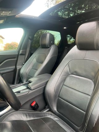 Jaguar F-Pace 2016