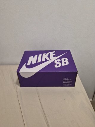 Nike SB Dunk Low Pro "Aluminum"
