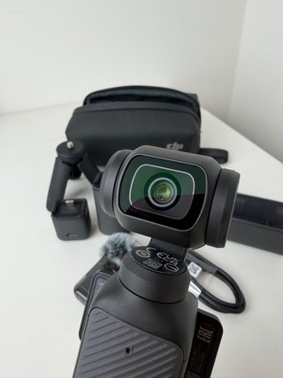 DJI Osmo Pocket 3 Creator Combo pari al nuovo con