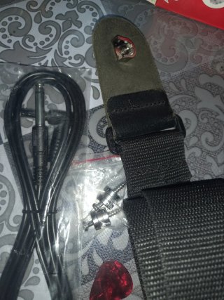 Cinturino chitarra/basso con blocchi di alta sicurezza