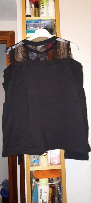 Camiseta negra encaje manga larga