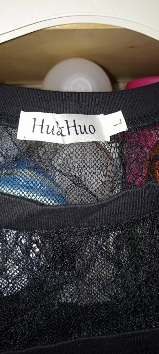 Camiseta negra encaje manga larga