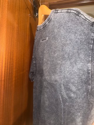 Camiseta Essentials Gris Talla M