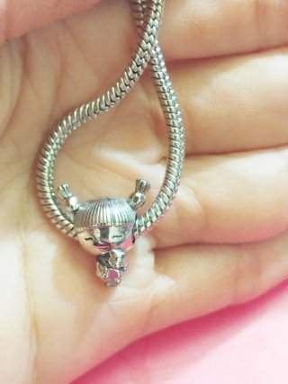 Plata Charm Niña con Osito Rosa