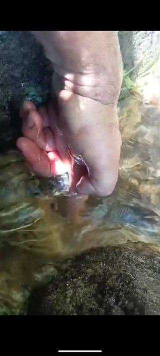 Manantial ULTRAOLIGOMINERAL para explorar