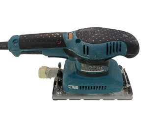 lijadora orbital makita b03711