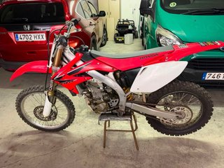 Honda CRF 450cc Motocross Roja y Blanca