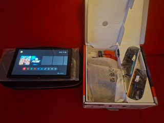 Nintendo Switch + Funda Protectora